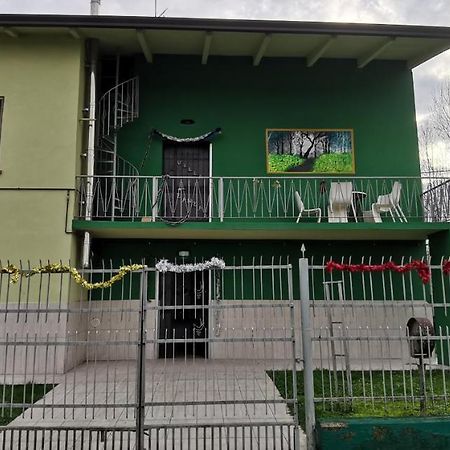 Villa PERTINI appartamento primo piano NEL PARCO OGLIO SUD Canneto sull'Oglio Esterno foto